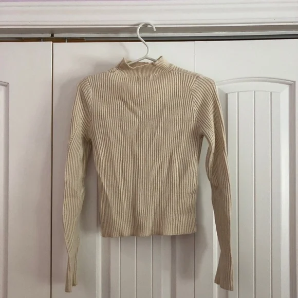 DREAMERS Sweater - Picture 4 of 7